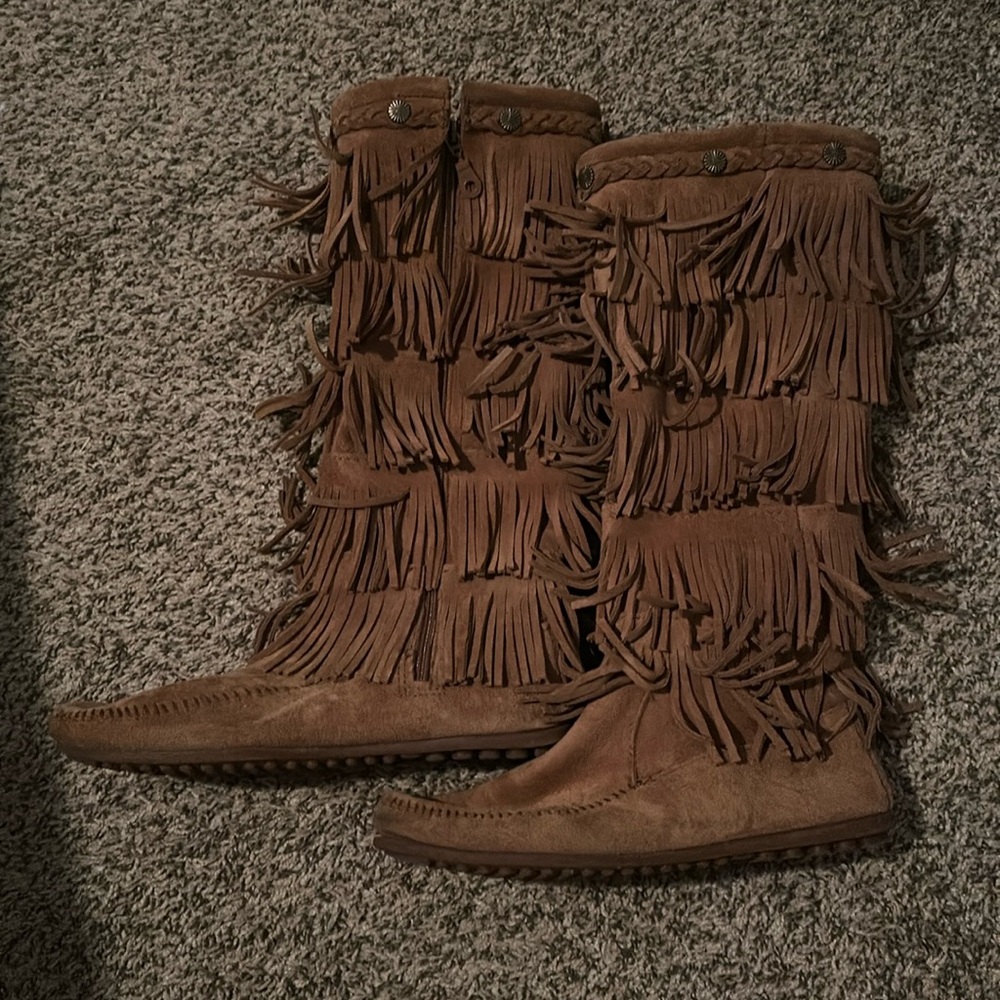 🪶 Minnetonka Boots 🤎